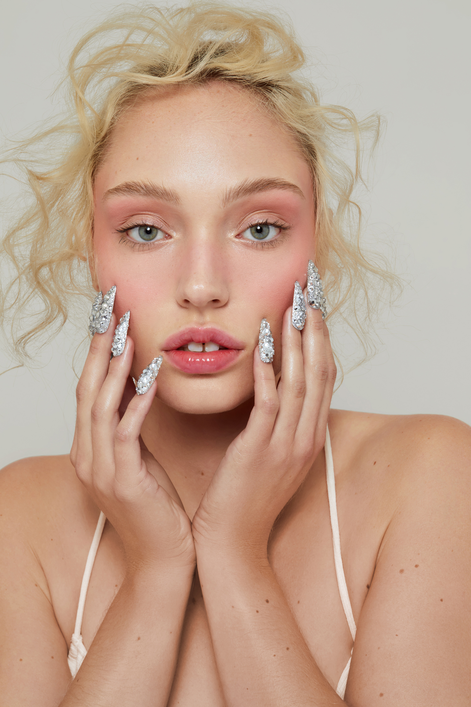 Retouch by Lucia Arin Pintos. Photo: Caitlin Fisher