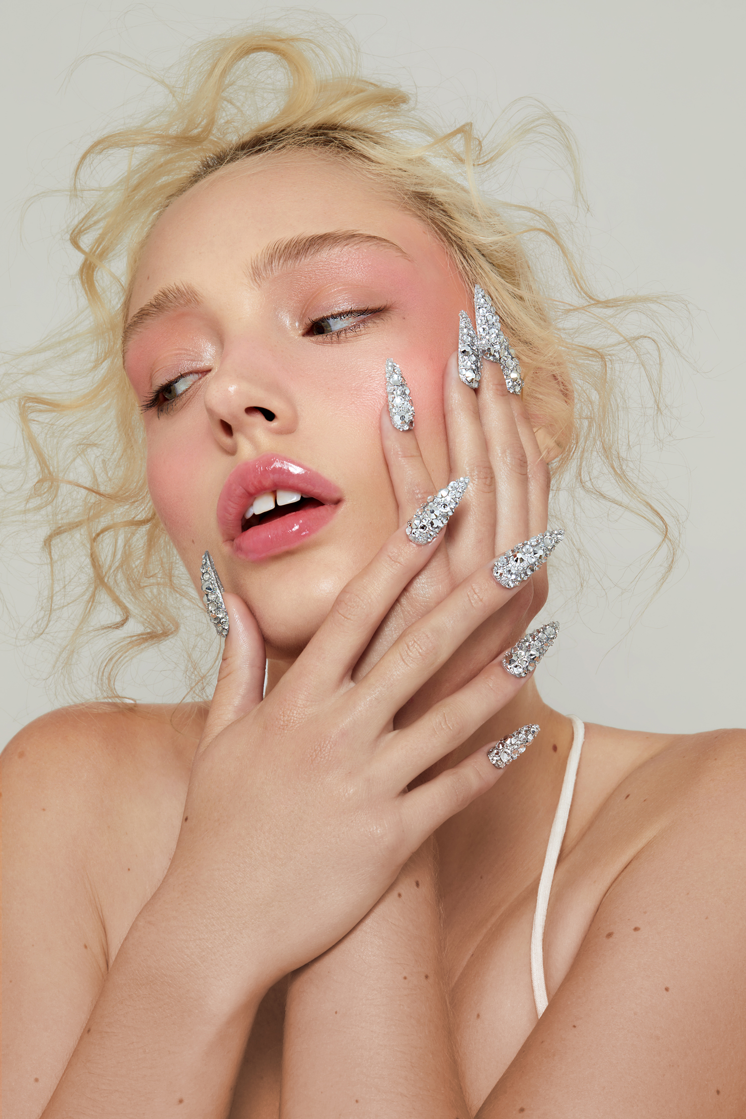Retouch by Lucia Arin Pintos. Photo: Caitlin Fisher