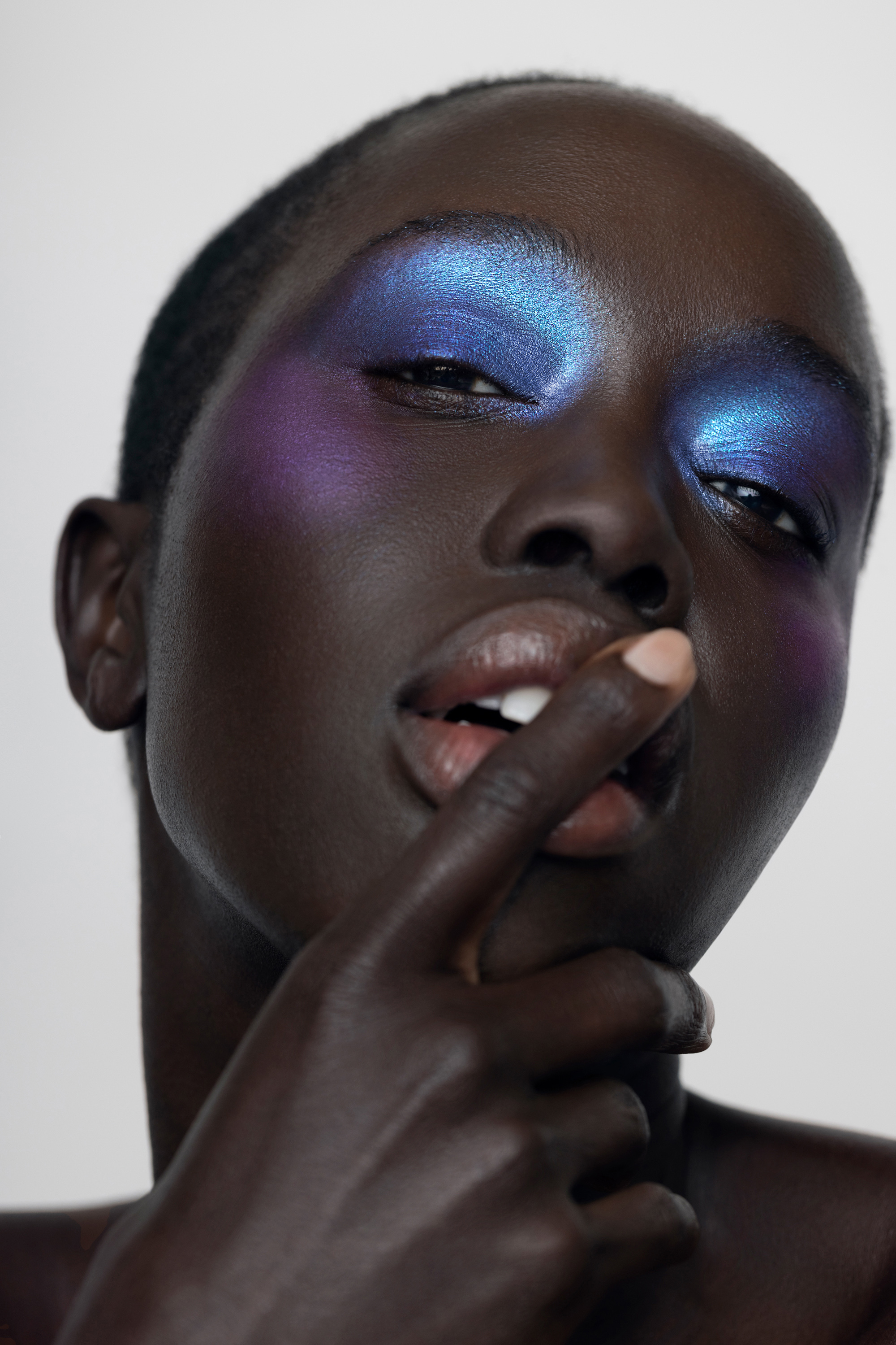 Retouch by Lucia Arin Pintos. Photo: Angela Marklew