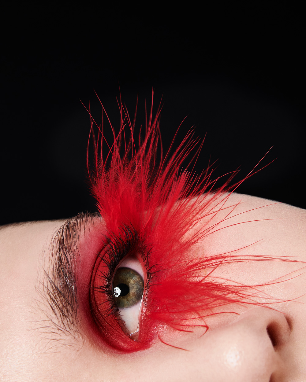 Retouch by Lucia Arin Pintos. Photo: Mateusz Sitek