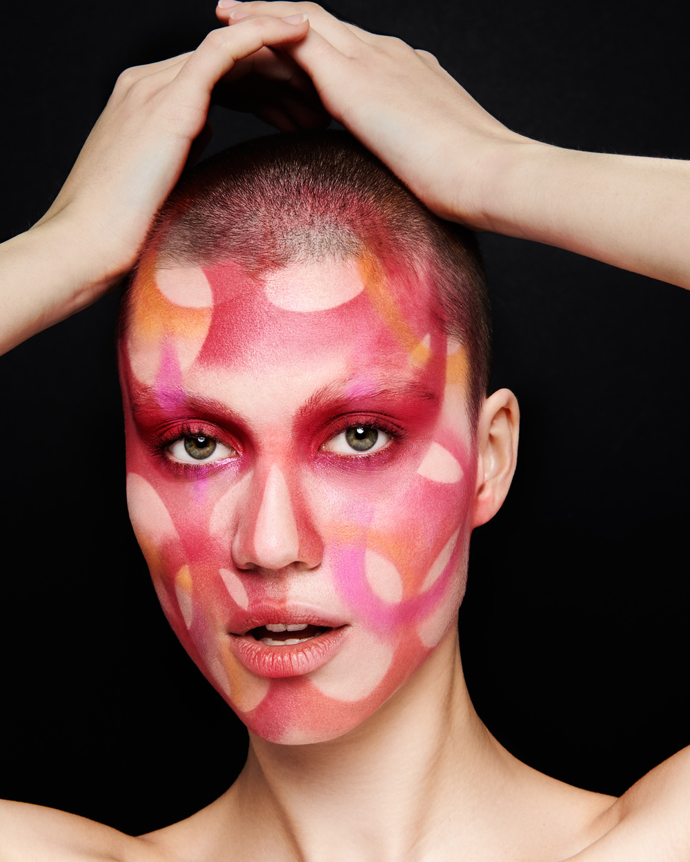 Retouch by Lucia Arin Pintos. Photo: Mateusz Sitek