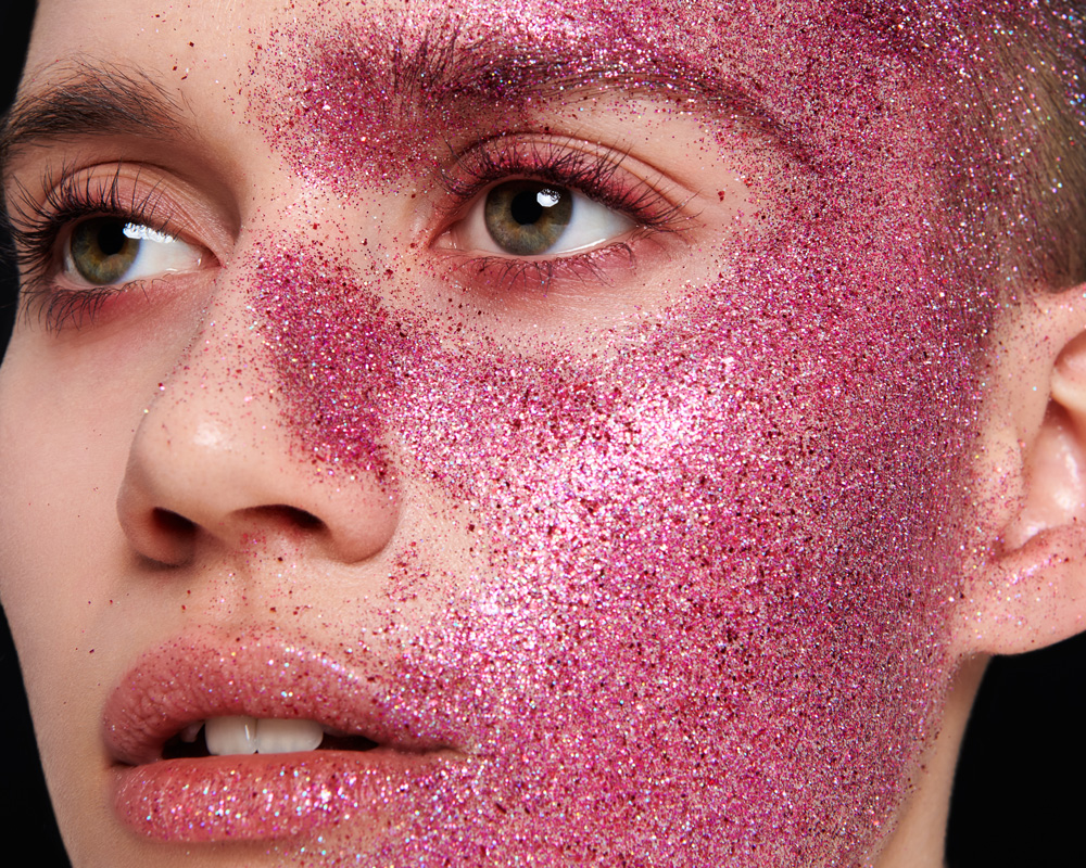 Retouch by Lucia Arin Pintos. Photo: Mateusz Sitek