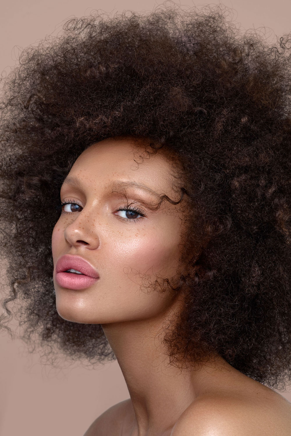 Retouch by Lucia Arin Pintos. Photo: Tamara Williams